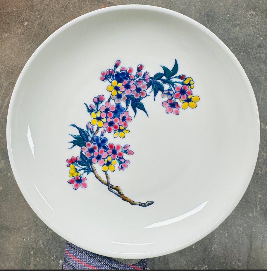 Japanese Overglaze (Nabeshima Ware) Painting Workshop with Yunting Li
